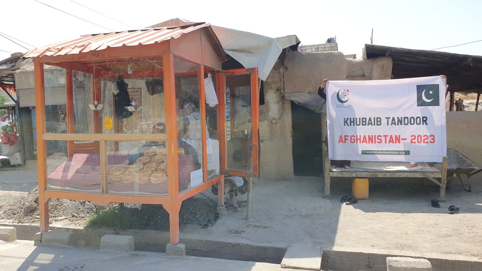 A Khubaib Tandoor bread station for Afghanistan relief in 2023.