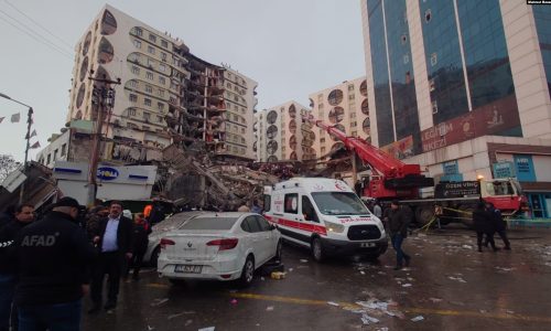 060223-Earthquake-Turkey-pic-1
